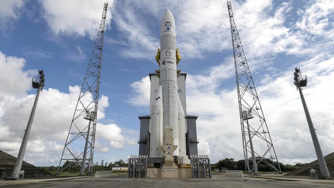 Razzo europeo Ariane 6 sulla rampa di lancia ESA, nella Guyana francese