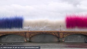 Nuvola di fuochi artificiali blu, bianchi e rossi sul Ponte d'Austerlitz