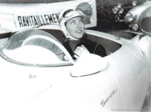 Gilberte Thirion con Porsche 550 RS Spyder del 1956