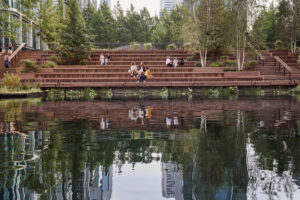 Gradinata Eden Dock fino a fiume