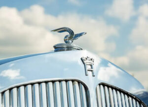 Mascotte e logo su griglia cofano Horch 855 Special Roadster 1939