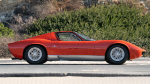 Vista laterale Lamborghini Miura P400 Coupé del 1967