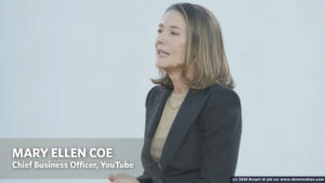 Mary Ellen Coe, Chief Business Officer YouTube, su palco Sphere durante keynote Delta al CES 2025