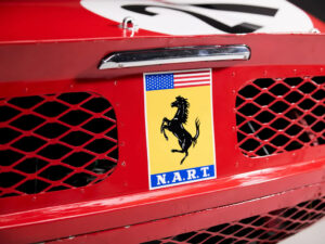 Squadra corse US N.A.R.T. su Ferrari 250 LM del 1964 di Scaglietti