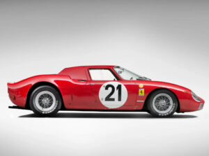 Vista laterale Ferrari 250 LM del 1964 di Scaglietti